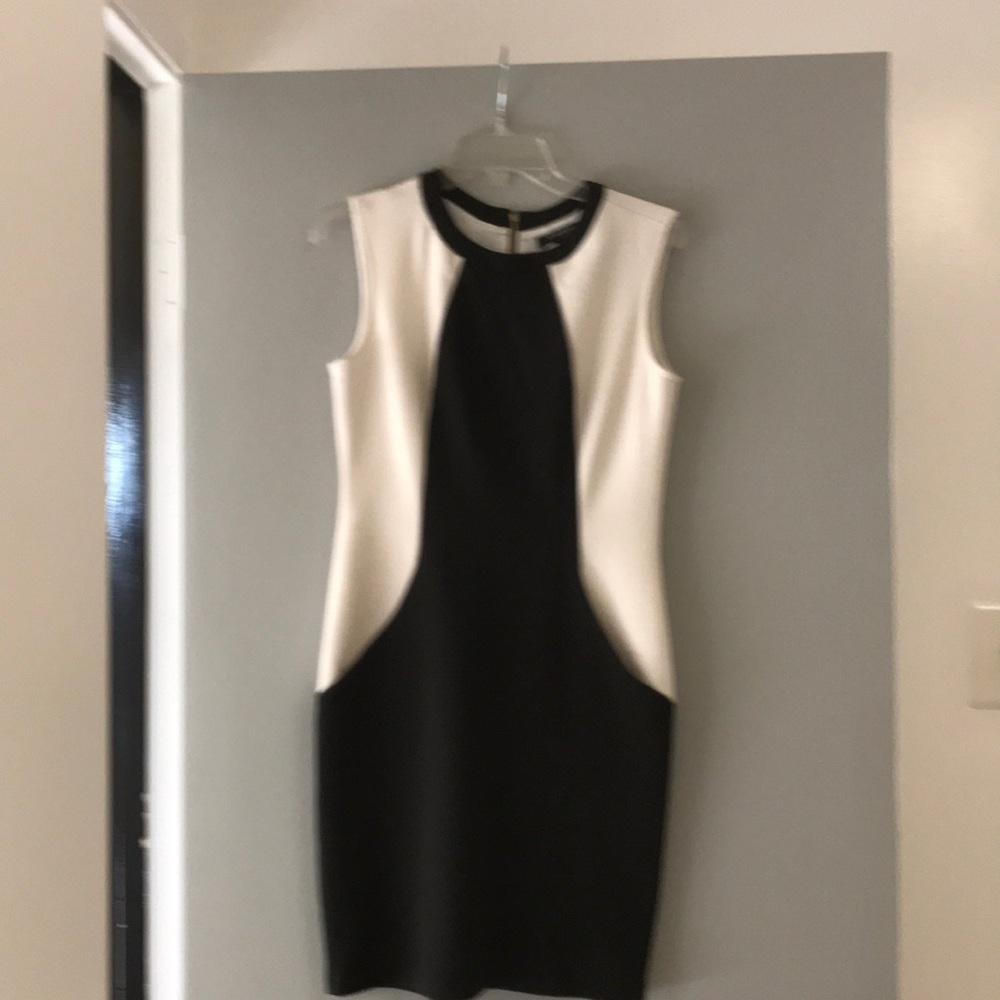 Sharagano size 4 Dress